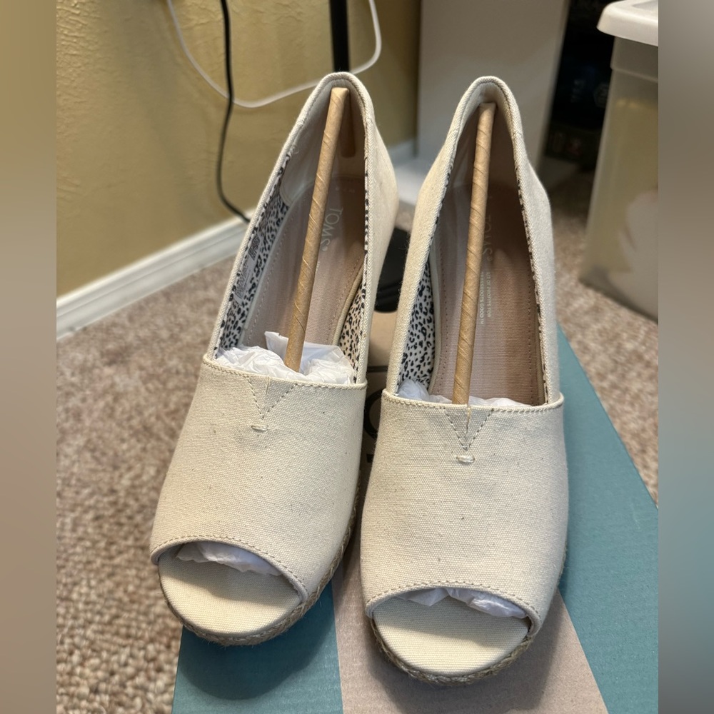 TOMS Michelle Wedge Heel in cream